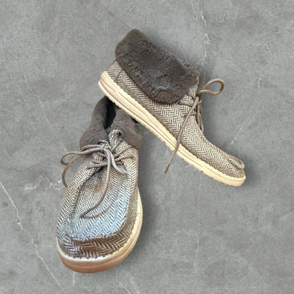 Hey Dude Shoes with Fur Trim‎
